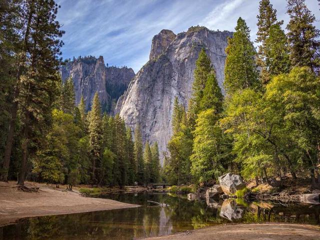 hillary_ullrich_2mU7